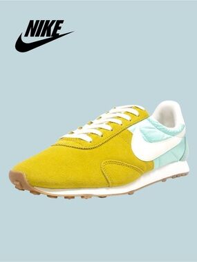 Nike Pre Montreal Racer Vintage Women’s Sneaker